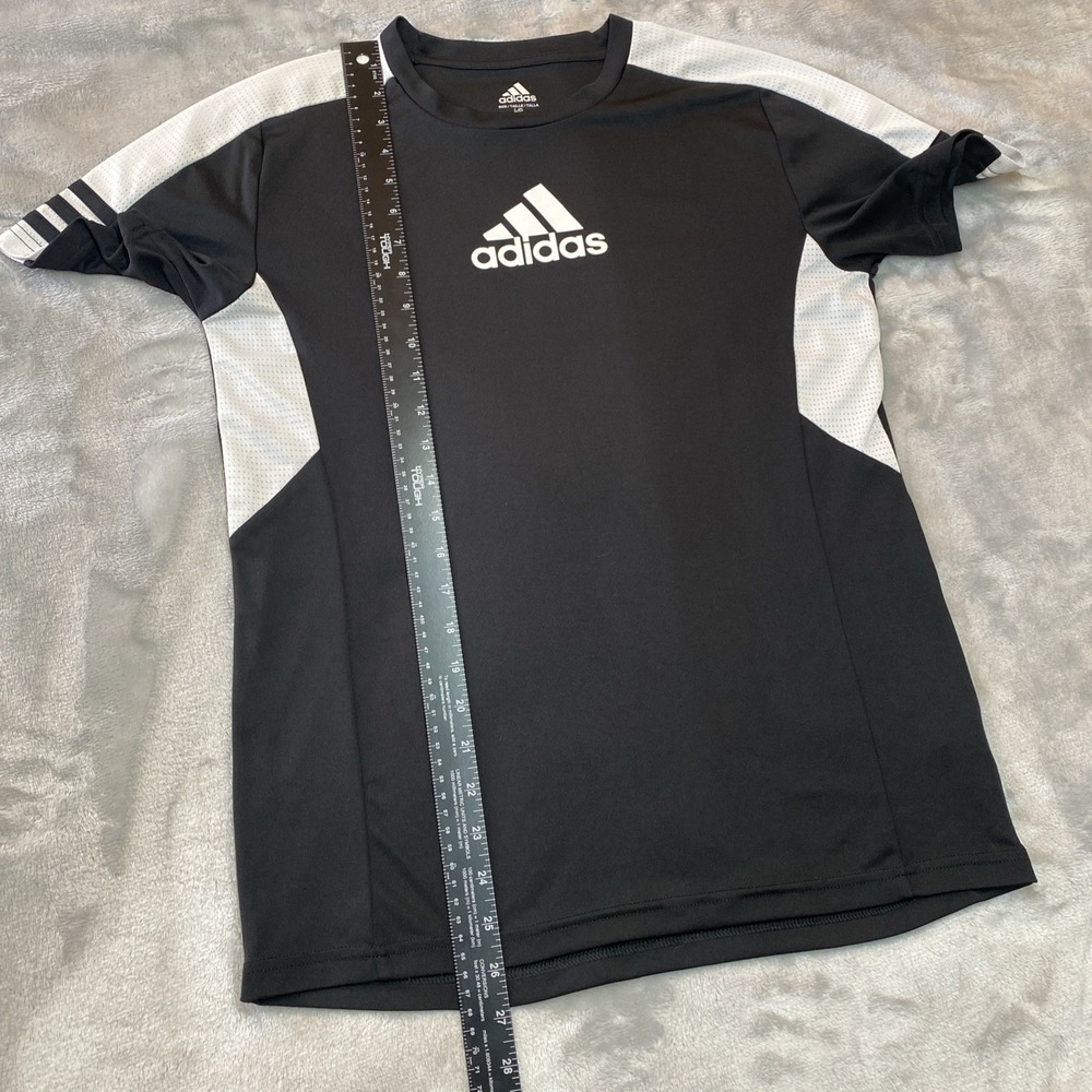 Adidas Athletic T-Shirt Kids Size L 14/16 Black White Mesh Panel Logo Tee - Picture 5 of 7